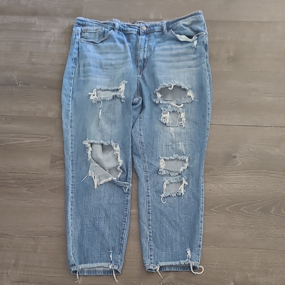 Judy Blue Distressed Light Blue Jeans Size 3XL